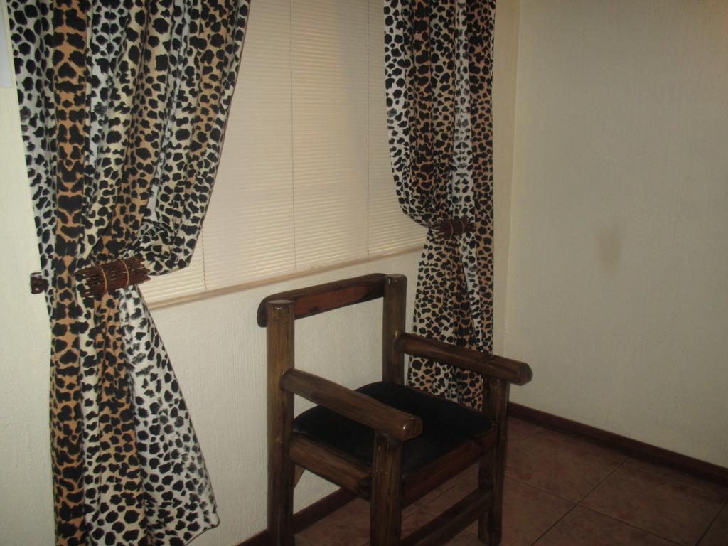 Royal Kruger Lodge Marloth Park Bagian luar foto